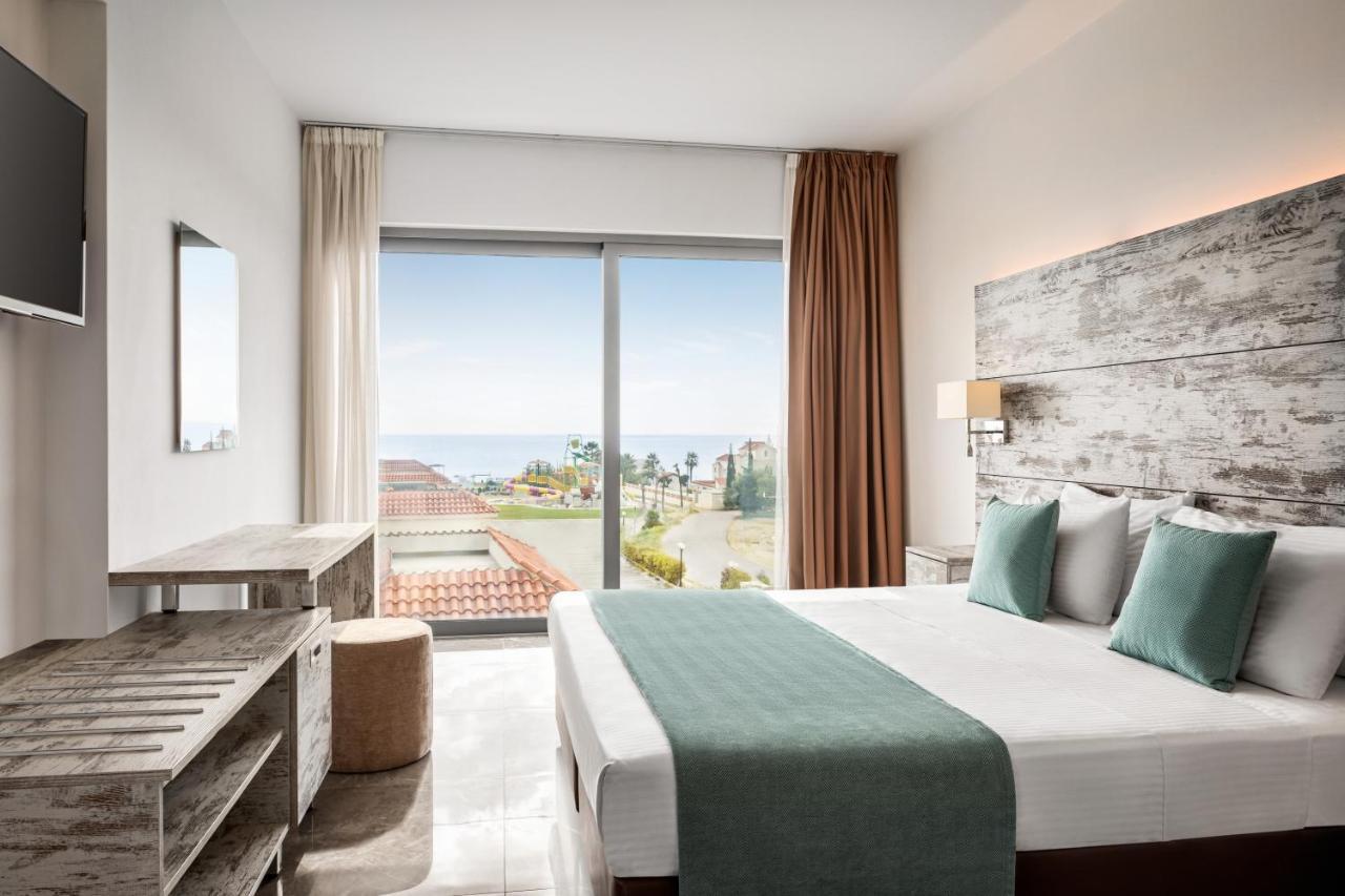 Ramada Hotel & Suites By Wyndham Agia Napa Exterior foto