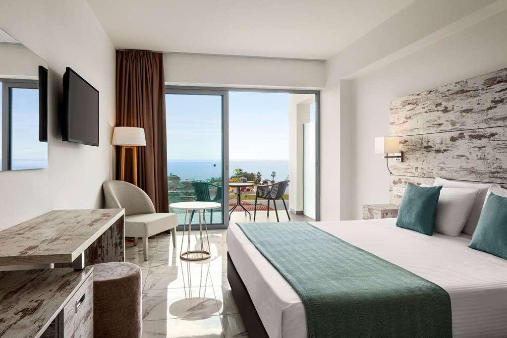 Ramada Hotel & Suites By Wyndham Agia Napa Quarto foto